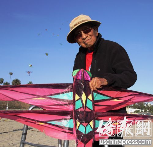 104岁美国华裔艺术家风筝节上忆往事