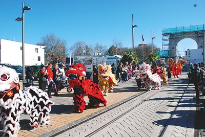 新西兰华社举行首届华人龙狮大会盼传承文化（图）