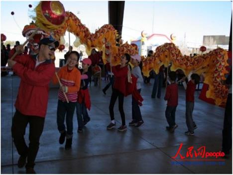 美国凤凰城两大中文学校庆祝中国新年传承中华文化